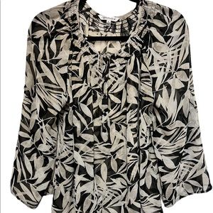 Women’s Croft&Barrow XL sheer roll up sleeves floral print!